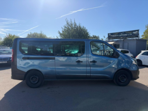 2015 Renault Trafic 1.6 Dci Energy 29 Business Lwb Euro 6 (s/s) 5dr (9 Seat) in Blue — image 6