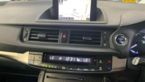 2014 Lexus Ct 1.8 200h Advance CVT Euro 6 (s/s) 5dr in White — image 4