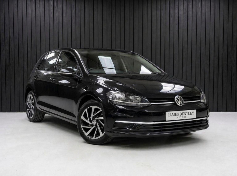 2019 Volkswagen Golf 1.0 Tsi Match Euro 6 (s/s) 5dr in Black — image 1