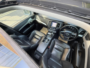 2015 Volvo Xc90 2.0 T6 Momentum Geartronic 4WD Euro 6 (s/s) 5dr in Grey — image 2