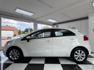 2014 Kia Rio 1.25 Vr7 Euro 5 5dr in White — image 6