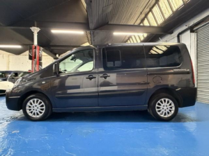 2015 Peugeot Expert Tepee 2.0 Hdi Tepee Comfort in Grey — image 6