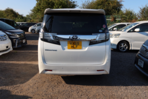2015 Toyota Vellfire 2.5 30 Series X 4WD 8 Seats in White — image 5