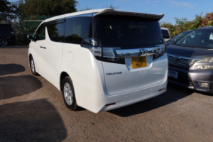 2015 Toyota Vellfire 2.5 30 Series X 4WD 8 Seats in White — image 6