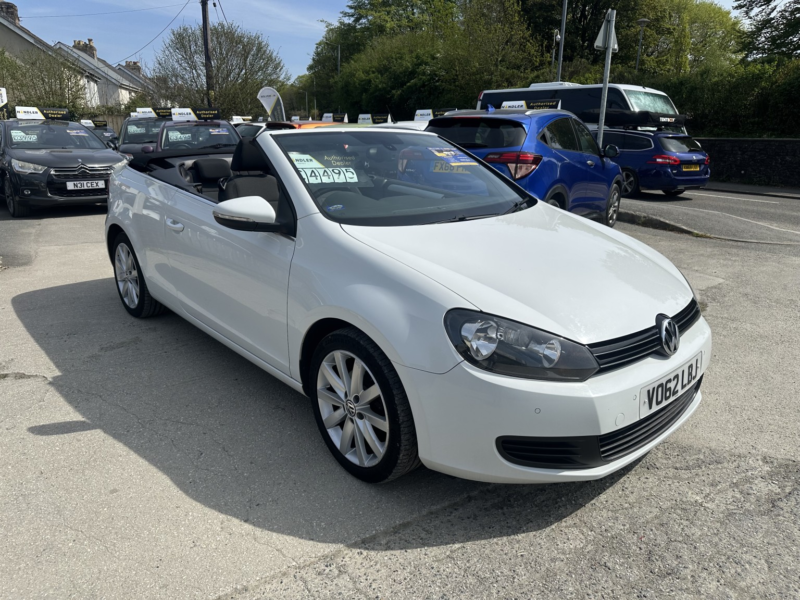 2012 Volkswagen Golf 1.6 Tdi Bluemotion Tech Se in White — image 1