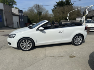 2012 Volkswagen Golf 1.6 Tdi Bluemotion Tech Se in White — image 5