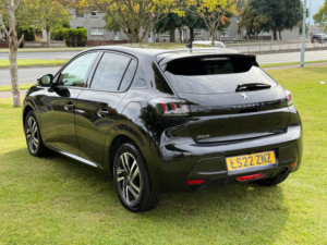 2022 Peugeot 208 1.5 Bluehdi Allure Premium Hatchback 5dr Diesel Manual Euro 6 (s/s) (100 Ps) in Black — image 5