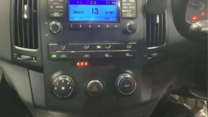 2010 Hyundai I30 1.4 Classic Euro 4 5dr in Blue — image 6