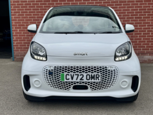 2022 Smart Fortwo 17.6kwh Pulse Premium in White — image 2