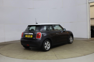 2015 MINI Hatch 1.5 Cooper Euro 6 (s/s) 3dr in Brown — image 6