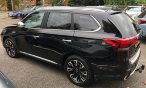 2016 Mitsubishi Outlander 2.0h 12kwh Gx4h CVT 4WD Euro 6 (s/s) 5dr in Black — image 5