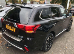 2016 Mitsubishi Outlander 2.0h 12kwh Gx4h CVT 4WD Euro 6 (s/s) 5dr in Black — image 6