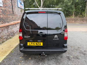 2015 Citroen Berlingo 1.6 Berlingo 625 Enterprise Hdi in Black — image 4
