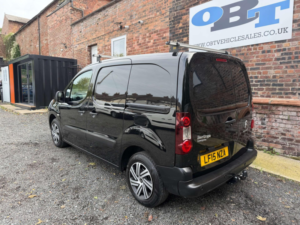 2015 Citroen Berlingo 1.6 Berlingo 625 Enterprise Hdi in Black — image 5