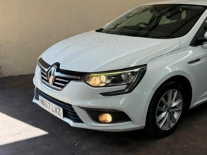 2017 Renault Megane 1.2 Tce Dynamique Nav Euro 6 (s/s) 5dr in White — image 5