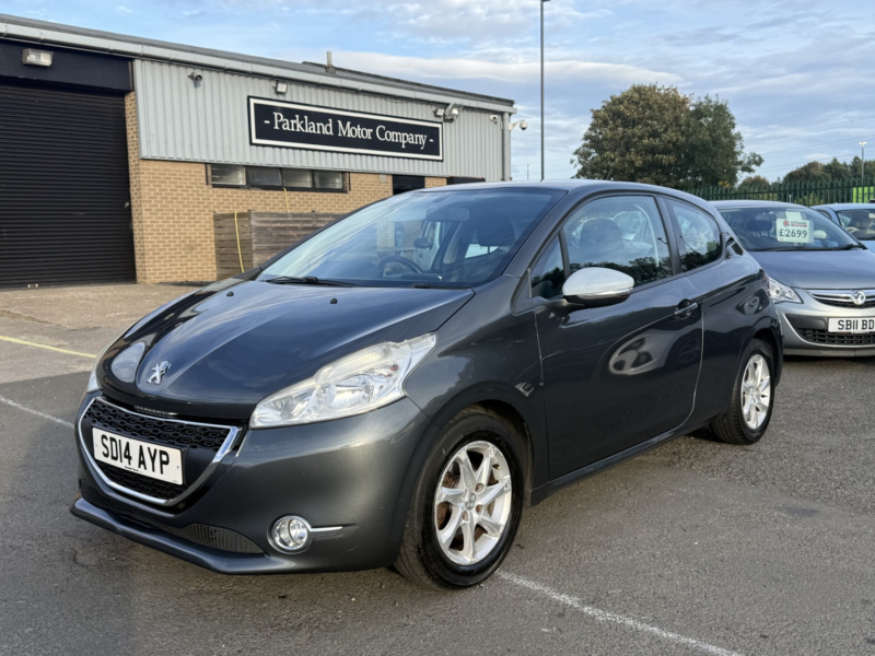 2014 Peugeot 208 1.2 Vti Active in Grey — image 1