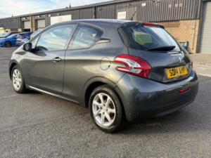2014 Peugeot 208 1.2 Vti Active in Grey — image 4