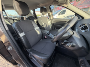 2013 Renault Scenic 1.5 Dci Dynamique Tomtom in Bronze — image 6