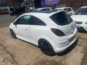 2010 Vauxhall Corsa 1.2i 16v Limited Edition 3dr (a/c) in White — image 5