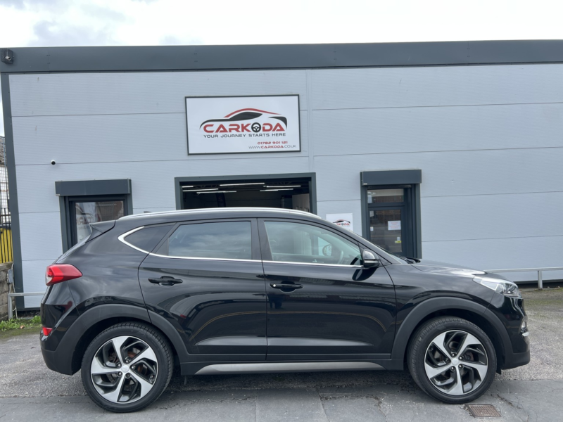 2016 Hyundai Tucson 1.6 Tucson Prem 1.6 T-Gdi 177ps in Black — image 1