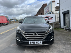 2016 Hyundai Tucson 1.6 Tucson Prem 1.6 T-Gdi 177ps in Black — image 4