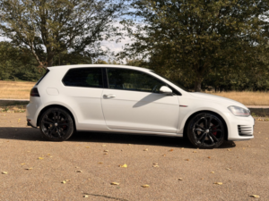2013 Volkswagen Golf 2.0 Tsi Bluemotion Tech Gti in White — image 3