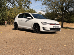 2013 Volkswagen Golf 2.0 Tsi Bluemotion Tech Gti in White — image 5