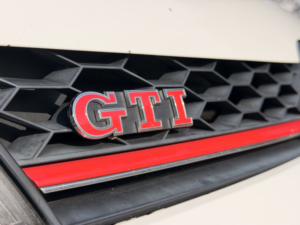 2013 Volkswagen Golf 2.0 Tsi Bluemotion Tech Gti in White — image 6