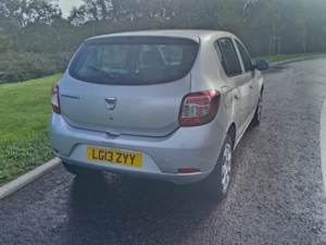 2013 Dacia Sandero 1.2 Laureate in Silver — image 2