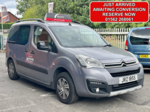 2015 Citroen Berlingo 1.6 Bluehdi Xtr in Grey — image 2