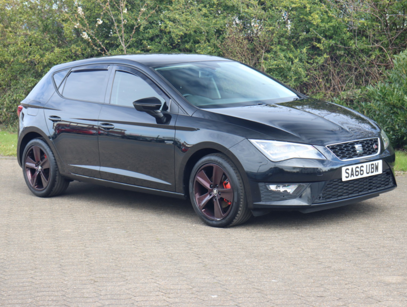 2016 SEAT Leon 2.0 Tdi Fr in Black — image 1