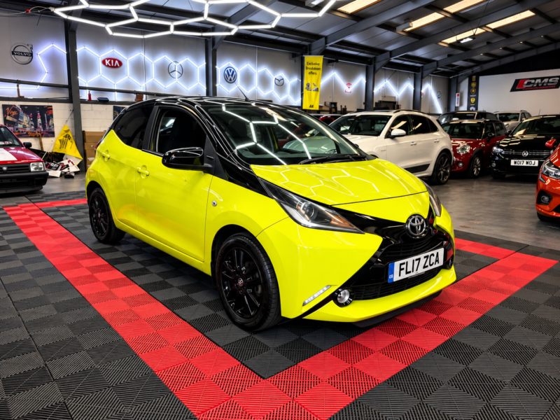 2017 Toyota Aygo 1.0 Vvt-I X-Cite 3 Yellow Bi-Tone in Yellow — image 1