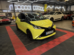 2017 Toyota Aygo 1.0 Vvt-I X-Cite 3 Yellow Bi-Tone in Yellow — image 4