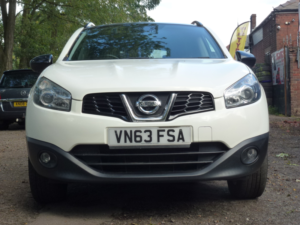 2013 Nissan Qashqai 1.6 360 SUV 5dr Petrol Manual 2WD Euro 5 (117 Ps) in White — image 6