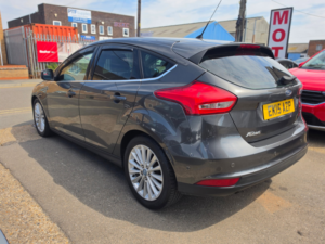 2015 Ford Focus 1.5 Tdci Titanium X Hatchback 5dr Diesel Manual Euro 6 (s/s) (120 Ps) in Grey — image 3