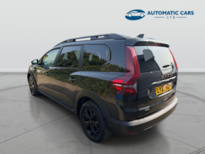 2025 Dacia Jogger Extreme in Black — image 4
