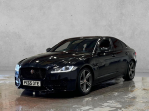 2015 Jaguar Xf 2.0d R-Sport Auto Euro 6 (s/s) 4dr in Black — image 4