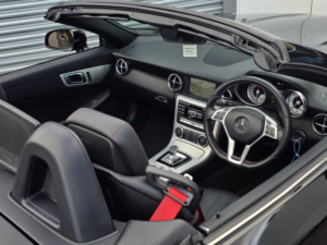 2015 Mercedes-Benz Slk 2.1 Slk250d Amg Sport in Black — image 3