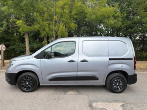 2021 Vauxhall Combo 1.5 Turbo D 2000 Edition L1 H1 Euro 6 4dr in Grey — image 4