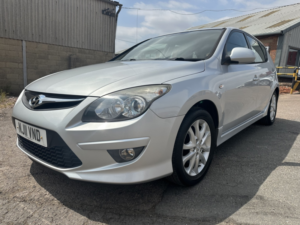 2011 Hyundai I30 1.6 Crdi Comfort in Silver — image 2