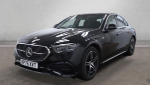2026 Mercedes-Benz E Class 2.0 E300e 25.4kwh Amg Line (premium) Saloon 4dr Petrol Plug-In Hybrid G-Tronic Euro 6 (s/s) (313 Ps) in Black — image 3