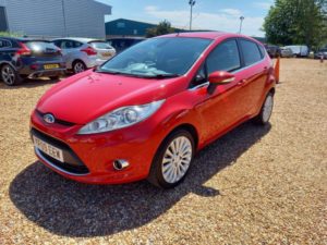 2009 Ford Fiesta 1.4 Titanium 5dr in Red — image 3