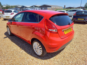 2009 Ford Fiesta 1.4 Titanium 5dr in Red — image 5