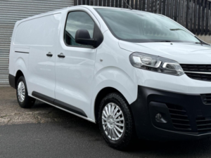 2023 Vauxhall Vivaro 1.5 Turbo D 2900 Prime L2 H1 Euro 6 (s/s) 6dr in White — image 4