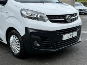 2023 Vauxhall Vivaro 1.5 Turbo D 2900 Prime L2 H1 Euro 6 (s/s) 6dr in White — image 5