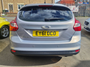 2011 Ford Focus 1.6 Zetec Hatchback 5dr Petrol Manual Euro 5 (125 Ps) in Silver — image 5