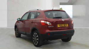2012 Nissan Qashqai 1.5 Dci N-Tec+ 2WD Euro 5 5dr in Red — image 5