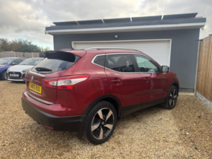 2016 Nissan Qashqai 1.6 Dci N-Tec+ in Red — image 4