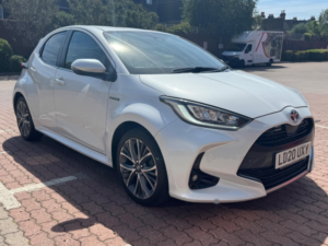 2020 Toyota Yaris 1.5 Vvt-H Excel E-CVT Euro 6 (s/s) 5dr in White — image 6