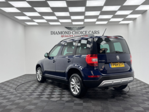 2014 Skoda Yeti 1.6 Tdi Greenline Ii Se in Blue — image 4